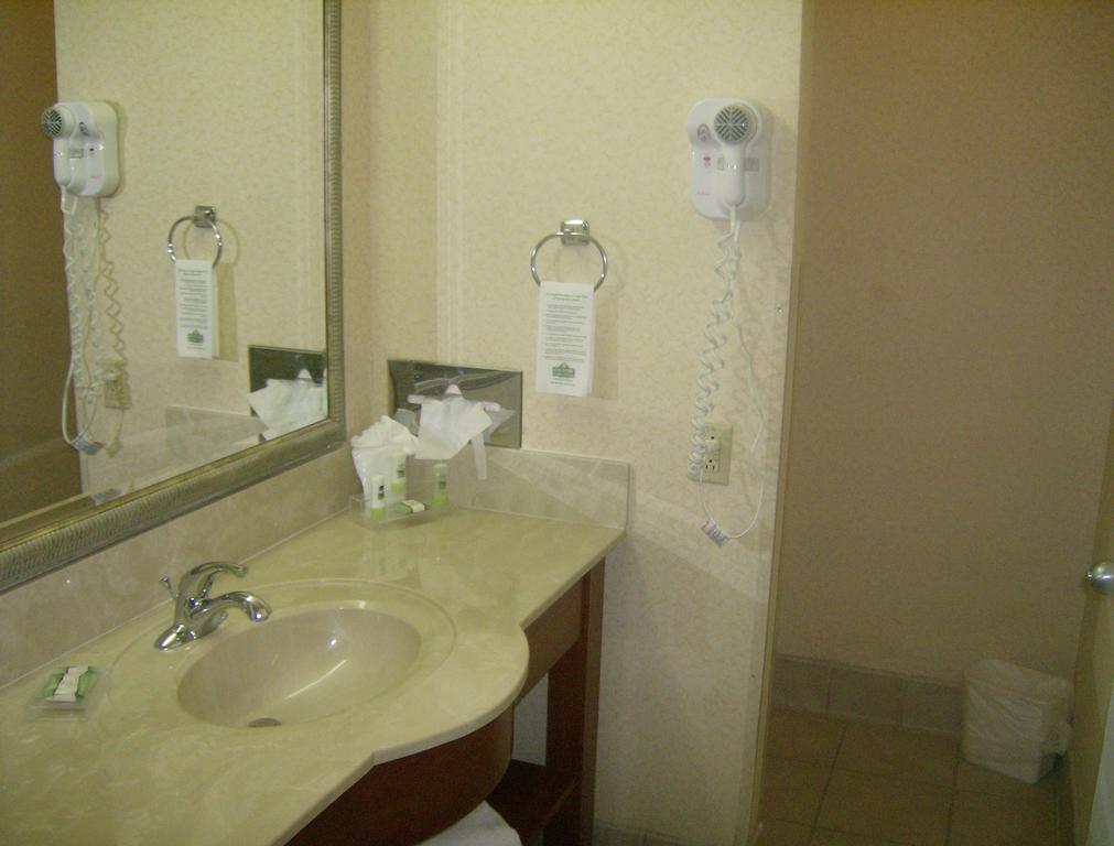 Ramada האנטסוויל חדר תמונה